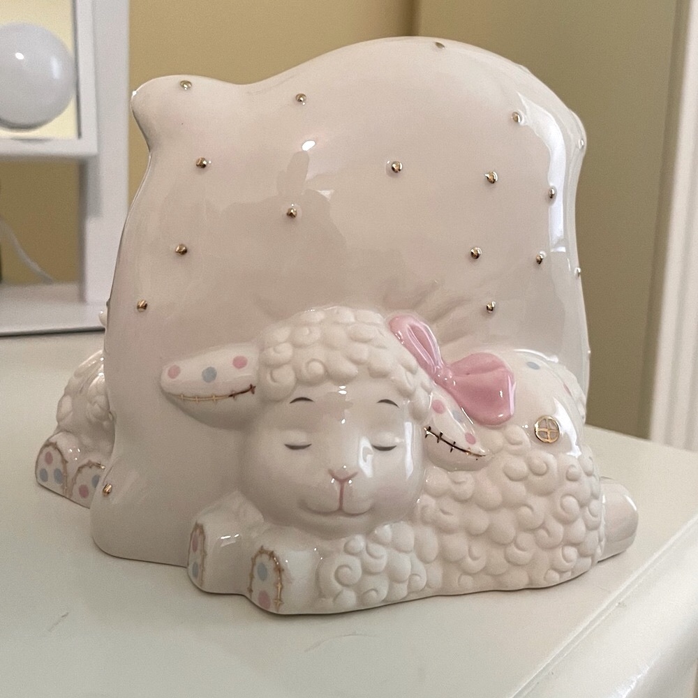 Lazy lambs Lenox kids bank - Picture 3 of 5